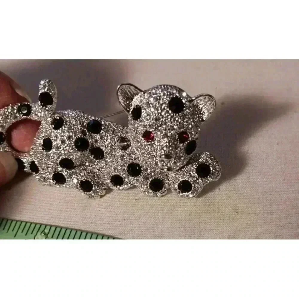 Leopard Cub Pin Brooch Silver Toned Black Spots Rhinestones‎ And Red Eyes Gems